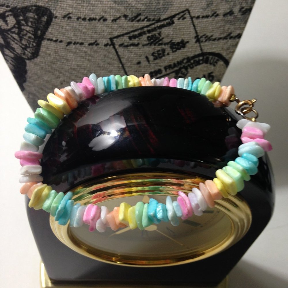 5/$13| ***** Multi Baby Colors Shell / Shell Like Bracelet - Picture 7 of 9